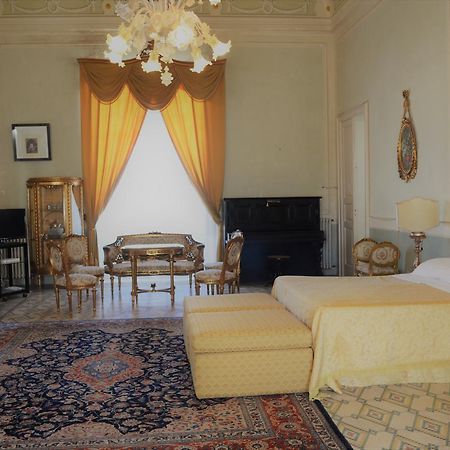 マリッティマ Palazzo Vecchio Bed & Breakfast エクステリア 写真