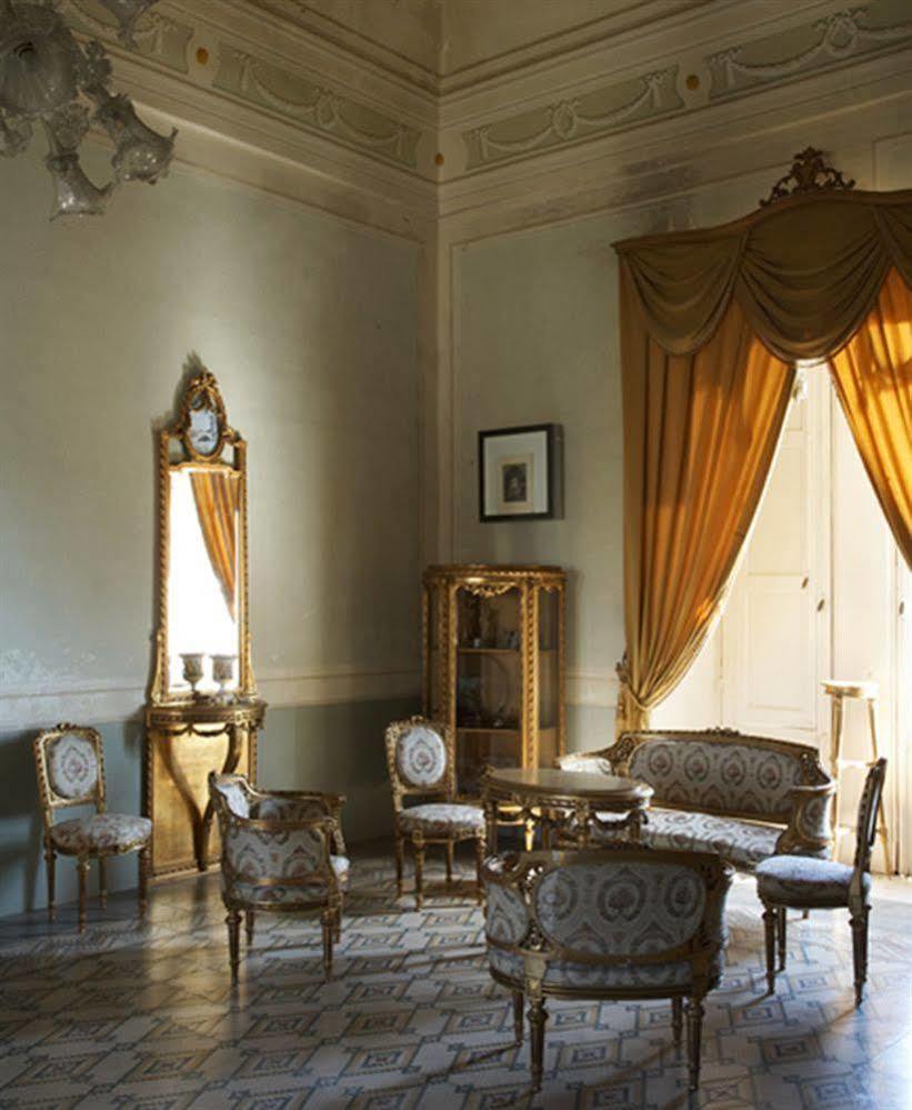 マリッティマ Palazzo Vecchio Bed & Breakfast エクステリア 写真